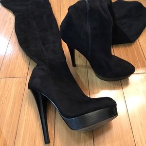 STEVE MADDEN - “MACKENZE” THIGH HIGHS